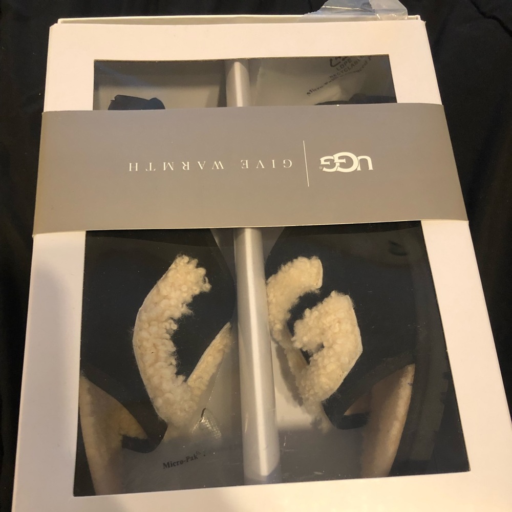 Black Ugg slide slippers
